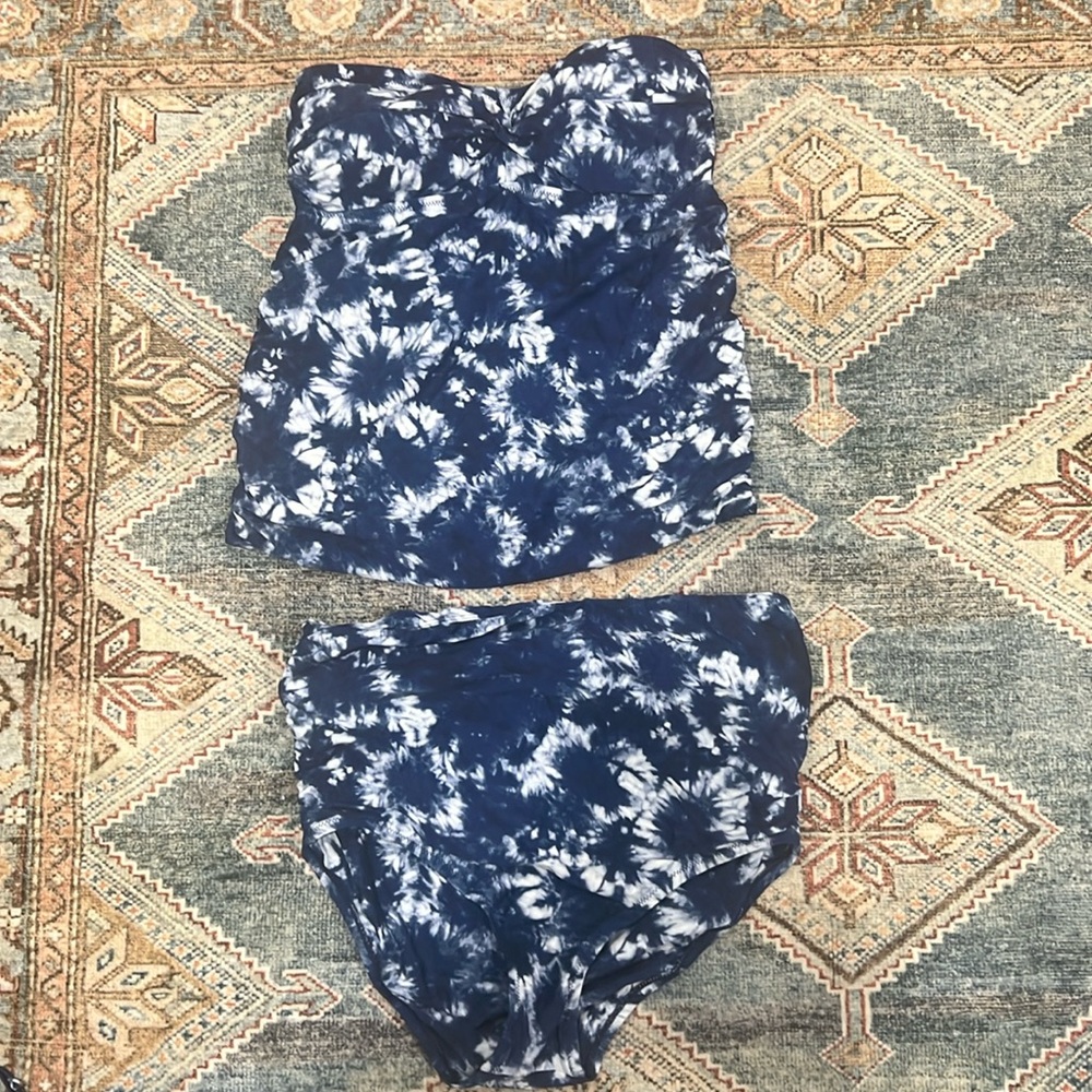 GAP Maternity bathing suit